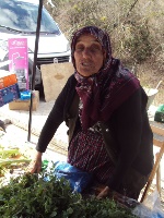 35 Yıldır Pazarda Tezgah Açıyor