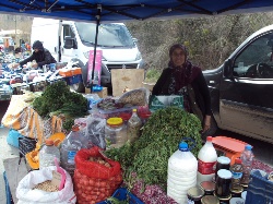 35 Yıldır Pazarda Tezgah Açıyor