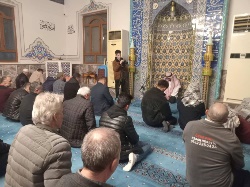 İlahilerle Gönüller Coştu