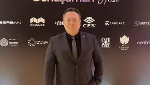 Doç. Dr. Şenol'dan Büyük Başarı