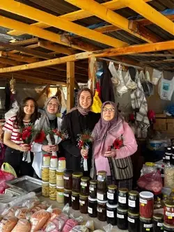 Taraklı Sokaklarında Güller Açtı