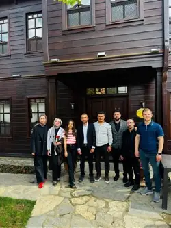 Taraklı Sokaklarında Güller Açtı