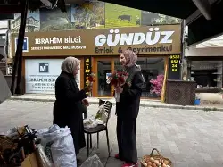 Taraklı Sokaklarında Güller Açtı