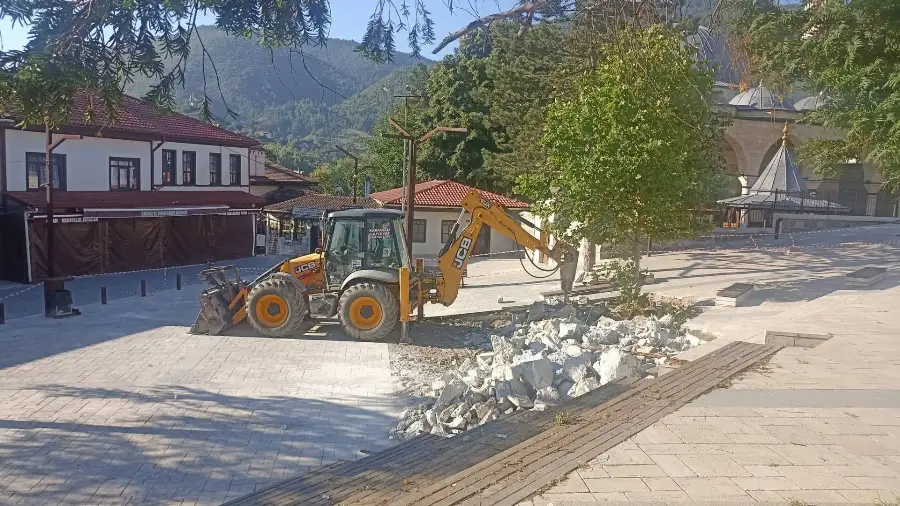 Şehit Mehmet Nuri Kocabıyık Meydanı Yenileniyor