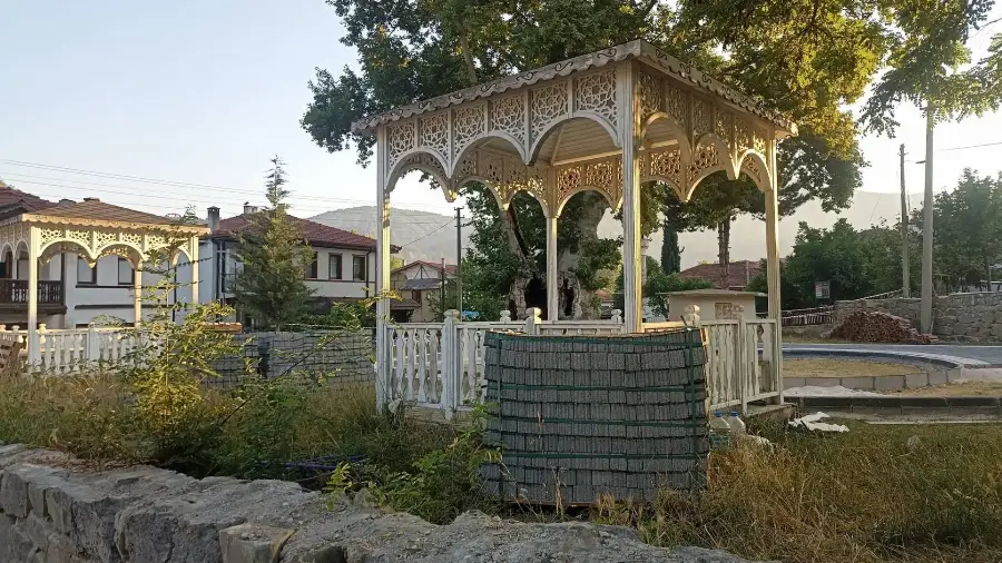 Tarihi miras ve doğal doku korunuyor !!!