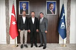 Mehmet Esen Anahtar Parti Genel Merkezde