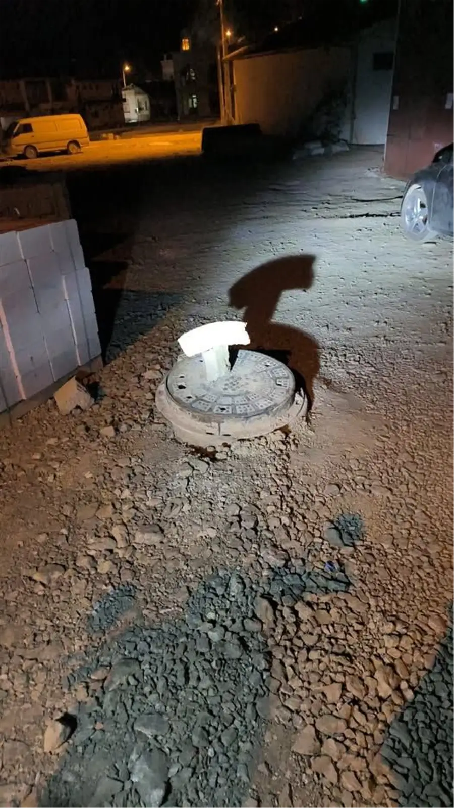 Açık Bırakılan Rögar Kapağı Kapatıldı