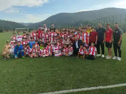 Eski futbolcu, AK Parti MKYK Üyesi Mesut Özil,Taraklı’da ziyaretlerde bulundu