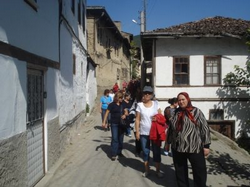 MHP İl Kadın Kollarından Taraklı Gezisi