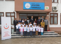 Doktorlar Atatürk İlkokulunda Flor Jel Uygulaması Yaptılar