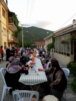 Santral Sokakta iftar
