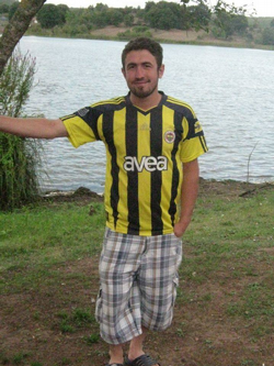 Halı saha Maçında Kalp Krizi Geçiren Genç Hayatını Kaybetti