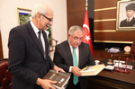 Özkaraman ve Belediye Meclis Üyeleri Vali Nayır’ı Ziyaret etti