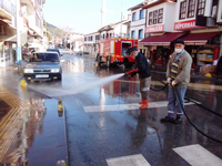 Caddeler Tazyikli Su ile yıkandı