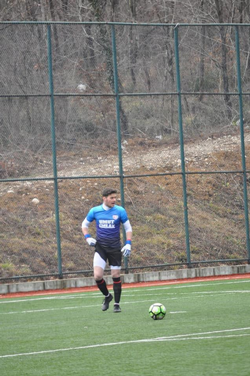 Süper Amatör Lig yolunda Taraklıspor Play Off Kapısını AçtıTaraklıspor’un başarılı kalecisi Ömer Faruk Acar gol bölgesine yaptığı kale atışları sonrasında Taraklıspor’un gollerinde önemli asistlere imza attı.