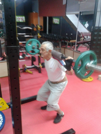 68 Yaşındaki Adamın Spor Merakını Görenler şaşırıyor