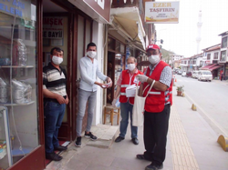 Dükkan Dükkan Gezip maske ve dezenfektan Dağıttı