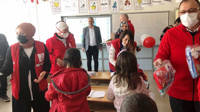 Türk Kızılay Kadın gönüllüleri, Taraklı Yenidoğan İlk ve Orta okulu'na Destek için bir araya geldi