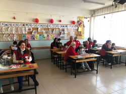 Türk Kızılay Kadın gönüllüleri, Taraklı Yenidoğan İlk ve Orta okulu'na Destek için bir araya geldi