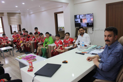 Taraklıspor’un U_13 futbolcularından Taraklı Belediye Başkanı İbrahim Pilavcı’ya Ziyaret