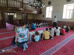 Taraklı Müftü vekili Tanju Reis, yaz Kur'an kurslarını ziyaret etti