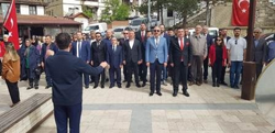 Taraklı'da 23 Nisan Kutlamalarında Çelenk Sunma Töreni Gerçekleştirildi